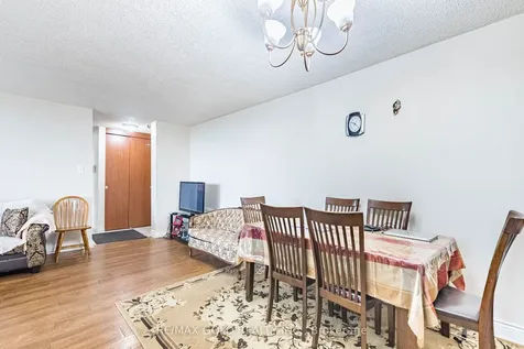 17 Knightsbridge Road Brampton ON L6T 3X9