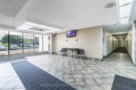 17 Knightsbridge Road Brampton ON L6T 3X9