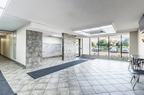 17 Knightsbridge Road Brampton ON L6T 3X9