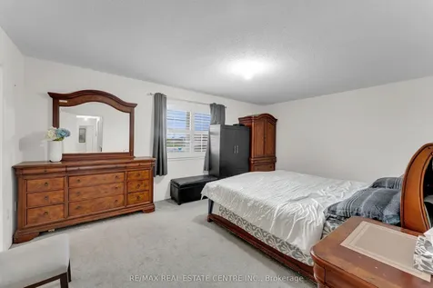 10 Jenna Court Brampton ON L6R 3P5