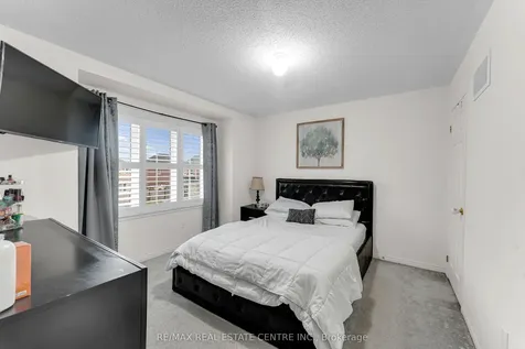 10 Jenna Court Brampton ON L6R 3P5