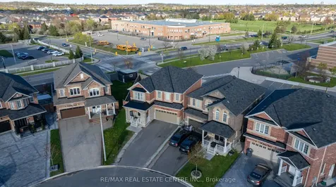 10 Jenna Court Brampton ON L6R 3P5
