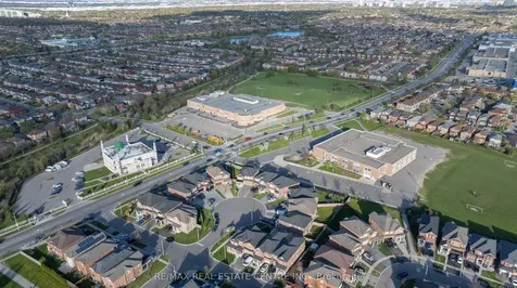 10 Jenna Court Brampton ON L6R 3P5