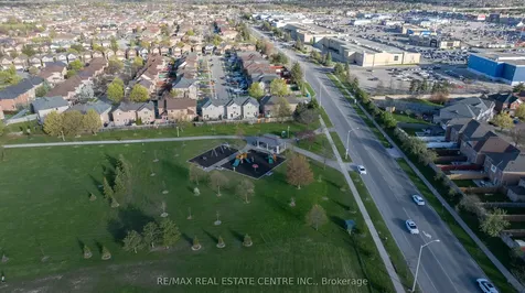 10 Jenna Court Brampton ON L6R 3P5