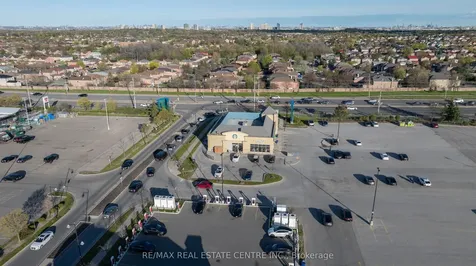 10 Jenna Court Brampton ON L6R 3P5