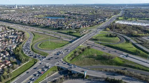 10 Jenna Court Brampton ON L6R 3P5