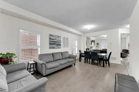 10 Jenna Court Brampton ON L6R 3P5