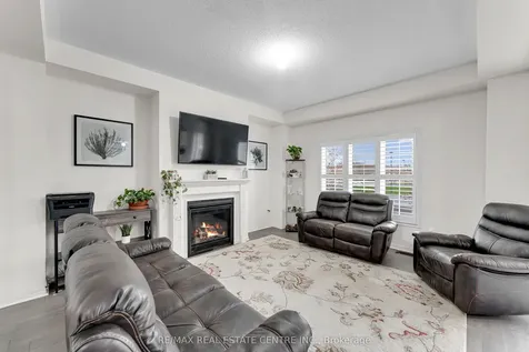 10 Jenna Court Brampton ON L6R 3P5