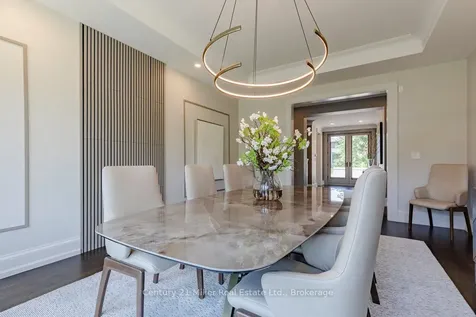 10 Maple Grove Drive Oakville ON L6J 0E1