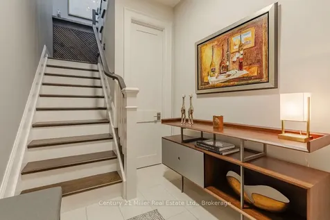10 Maple Grove Drive Oakville ON L6J 0E1