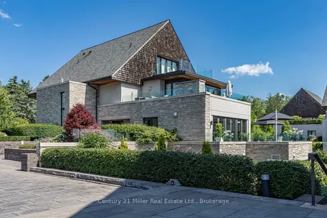 10 Maple Grove Drive Oakville ON L6J 0E1