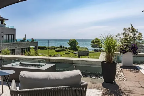 10 Maple Grove Drive Oakville ON L6J 0E1