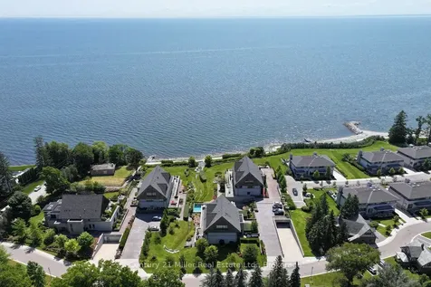 10 Maple Grove Drive Oakville ON L6J 0E1