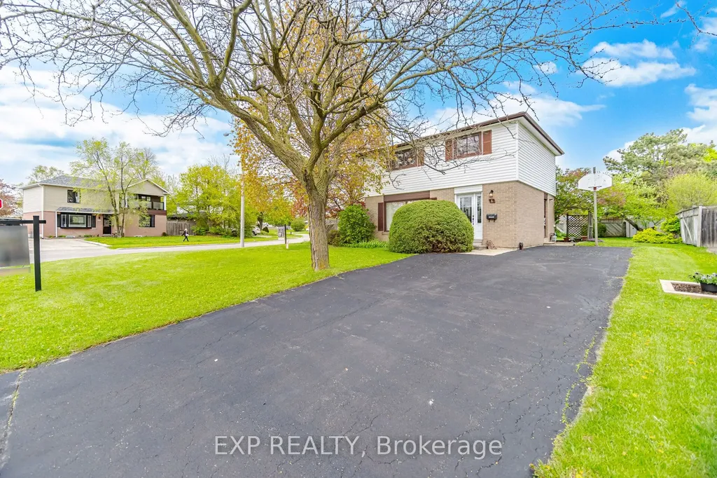 1 Flavian Crescent Brampton ON L6T 3P2