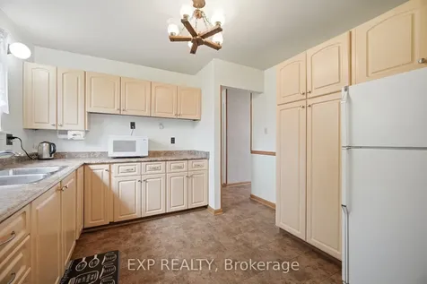 1 Flavian Crescent Brampton ON L6T 3P2