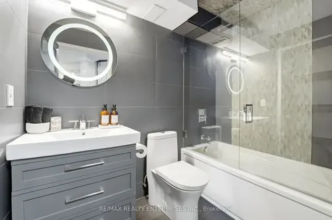 1500 Grazia Court Mississauga ON L4W 4Z9