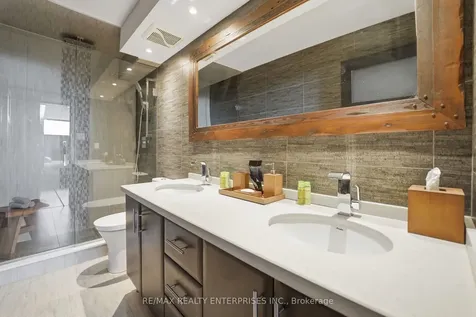 1500 Grazia Court Mississauga ON L4W 4Z9