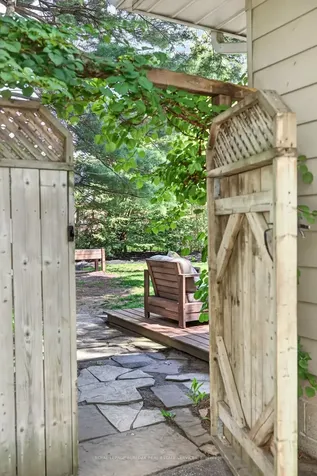 969 Sanford Drive Burlington ON L7T 3G7