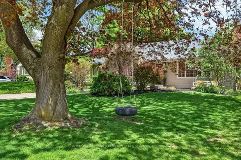 969 Sanford Drive Burlington ON L7T 3G7