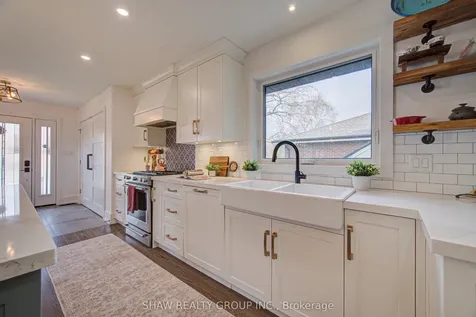 1486 Augustine Drive Burlington ON L7P 2N2