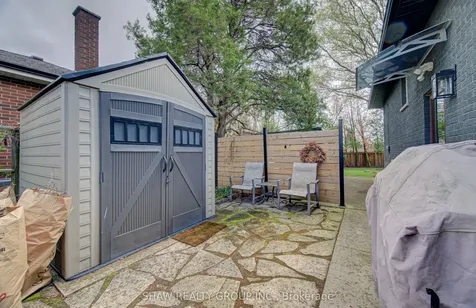 1486 Augustine Drive Burlington ON L7P 2N2