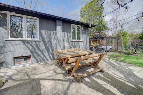 1486 Augustine Drive Burlington ON L7P 2N2