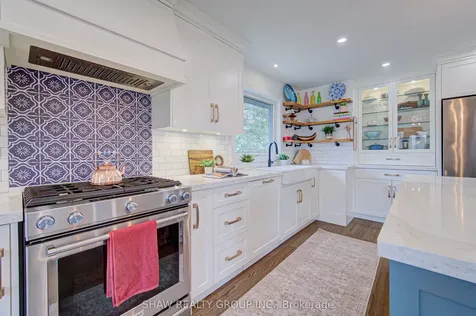 1486 Augustine Drive Burlington ON L7P 2N2