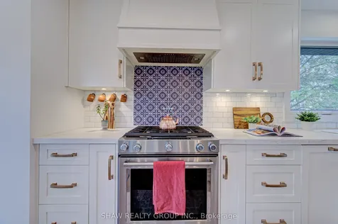 1486 Augustine Drive Burlington ON L7P 2N2