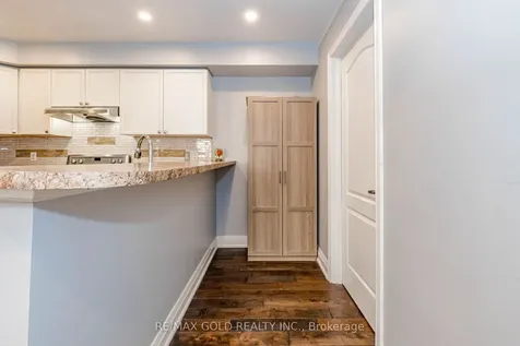 28 Rivermere Court Brampton ON L7A 1R4