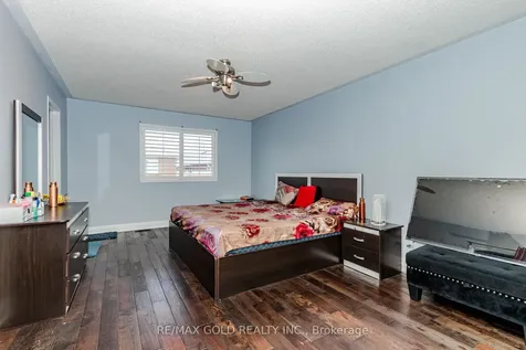 28 Rivermere Court Brampton ON L7A 1R4