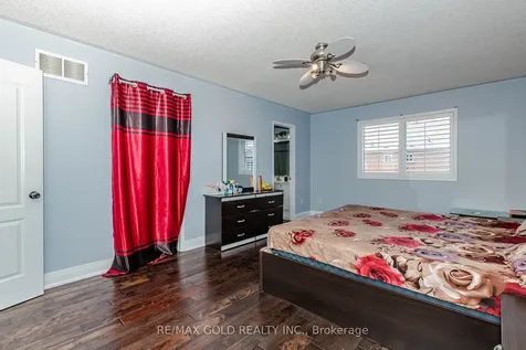 28 Rivermere Court Brampton ON L7A 1R4