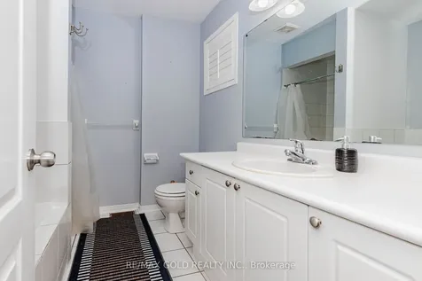 28 Rivermere Court Brampton ON L7A 1R4
