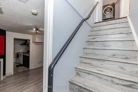 28 Rivermere Court Brampton ON L7A 1R4