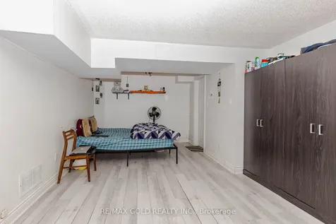 28 Rivermere Court Brampton ON L7A 1R4