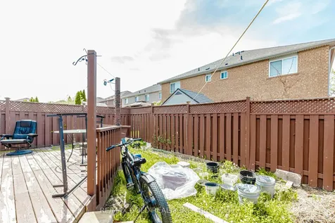 28 Rivermere Court Brampton ON L7A 1R4
