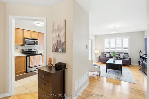 222 Fairwood Circle Brampton ON L6R 0X6