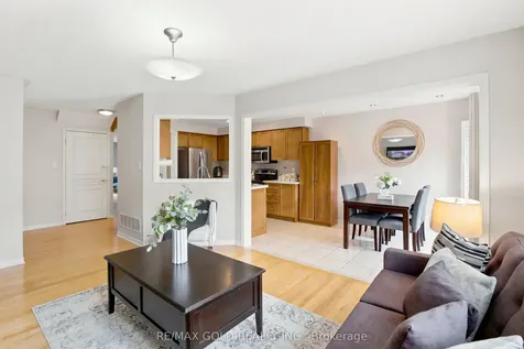 222 Fairwood Circle Brampton ON L6R 0X6