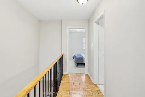 222 Fairwood Circle Brampton ON L6R 0X6