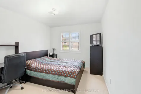 222 Fairwood Circle Brampton ON L6R 0X6