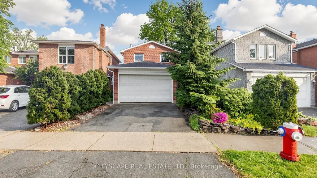 221 Bufford Drive Brampton ON L6Y 3N3