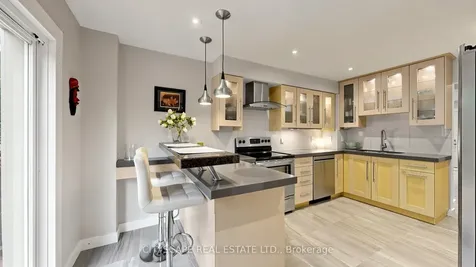 221 Bufford Drive Brampton ON L6Y 3N3