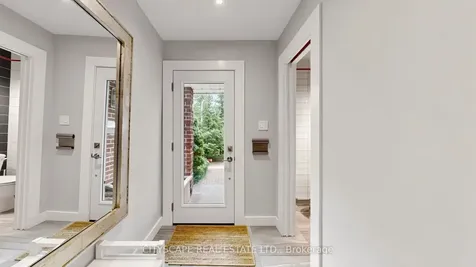 221 Bufford Drive Brampton ON L6Y 3N3