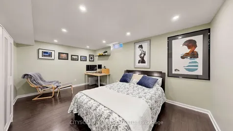 221 Bufford Drive Brampton ON L6Y 3N3