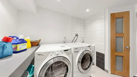 221 Bufford Drive Brampton ON L6Y 3N3