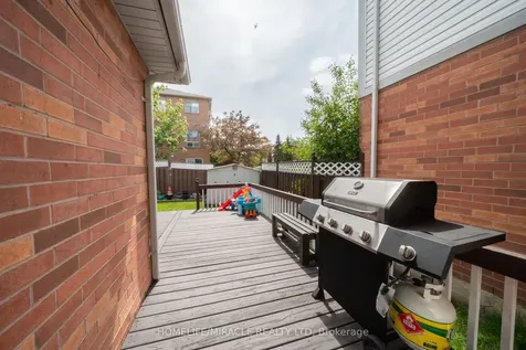 93 Brickyard Way Brampton ON L6V 4L7