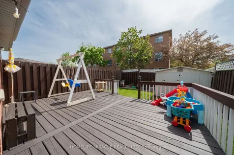 93 Brickyard Way Brampton ON L6V 4L7