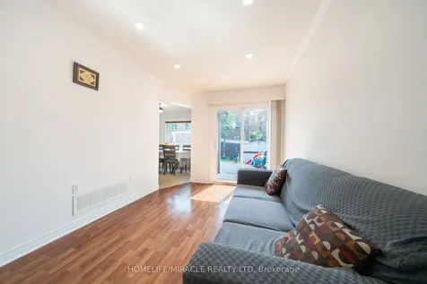 93 Brickyard Way Brampton ON L6V 4L7