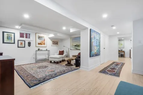 10 Iris Road Toronto ON M8V 2G9