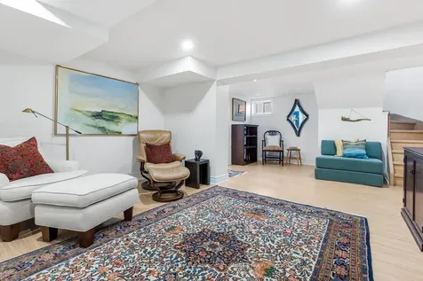 10 Iris Road Toronto ON M8V 2G9