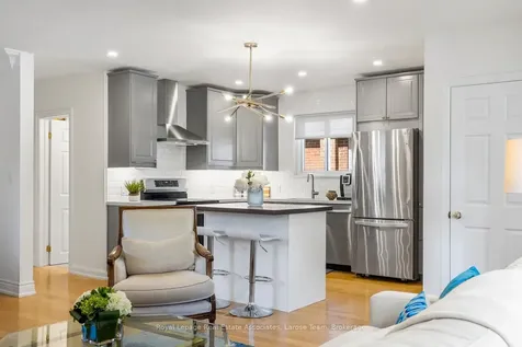 10 Iris Road Toronto ON M8V 2G9